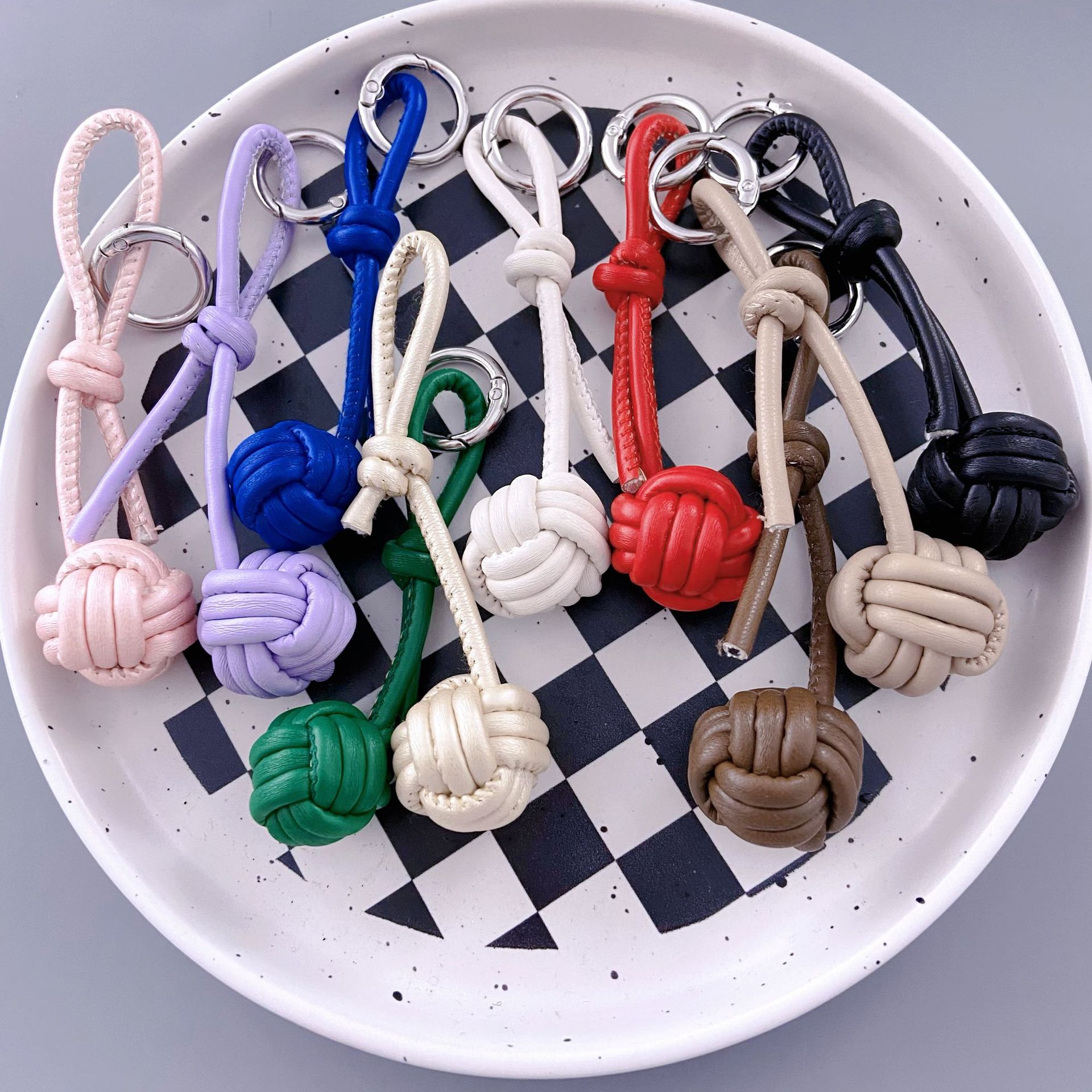 จี้ห้อยกระเป๋า แบรนด์บอลฮาราจู - Luxury Japanese Bags Brands บทวิจารณ์และราคา