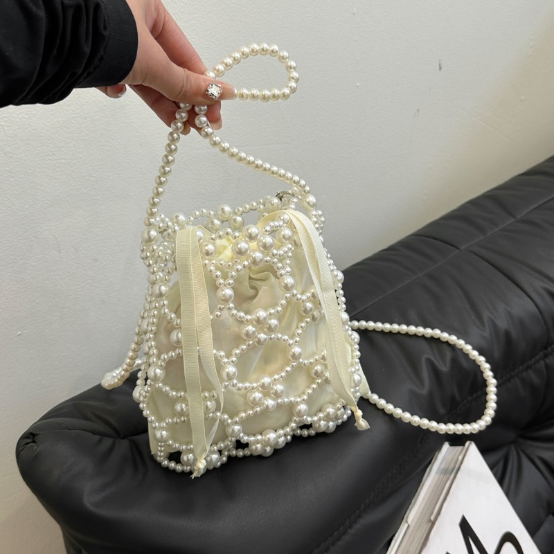 สีขาวประดับด้วยลูกปัดถังไหล่แล - Luxury Bags On Sales บทวิจารณ์และราคา